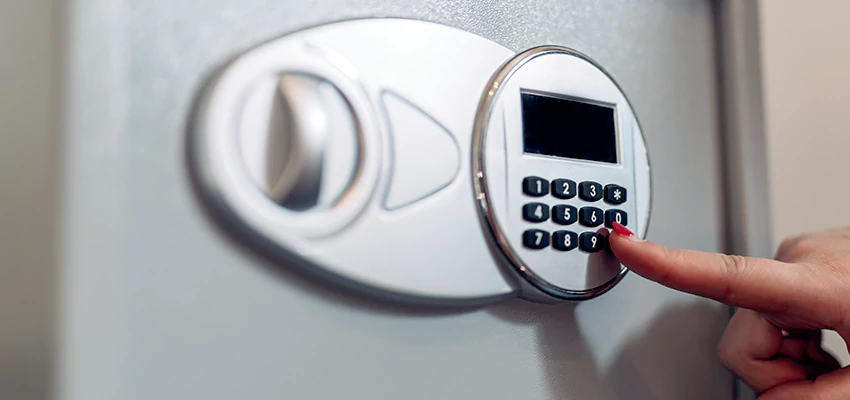 Jewelry Safe Cracking in Bellflower, California