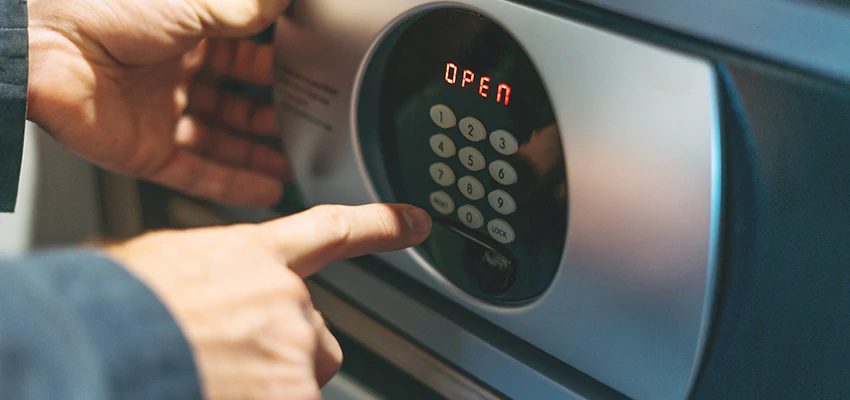 Cash Safe Openers in Bellflower, California