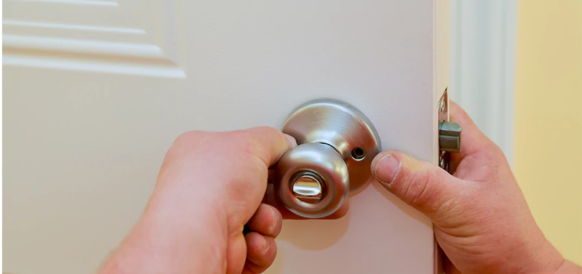 After-hours Locksmith For Lock And Key Installation in Bellflower, CA