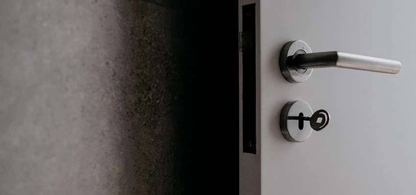 Front Door Handle Repair And Installation in Bellflower, CA